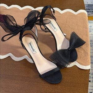 Black Women's Heels with Bow Detail